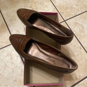 Life stride brown dress, casual, office shoes size 8